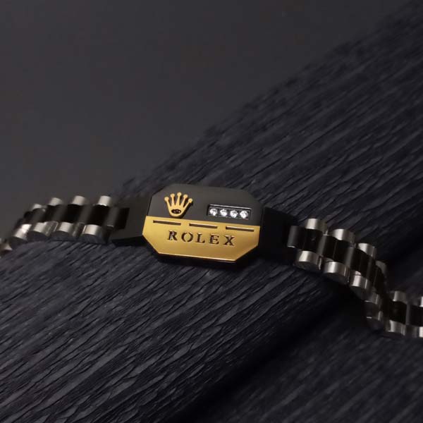 Crowned Elegance Bracelet: