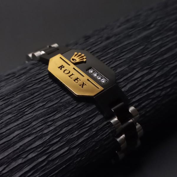 Crowned Elegance Bracelet: