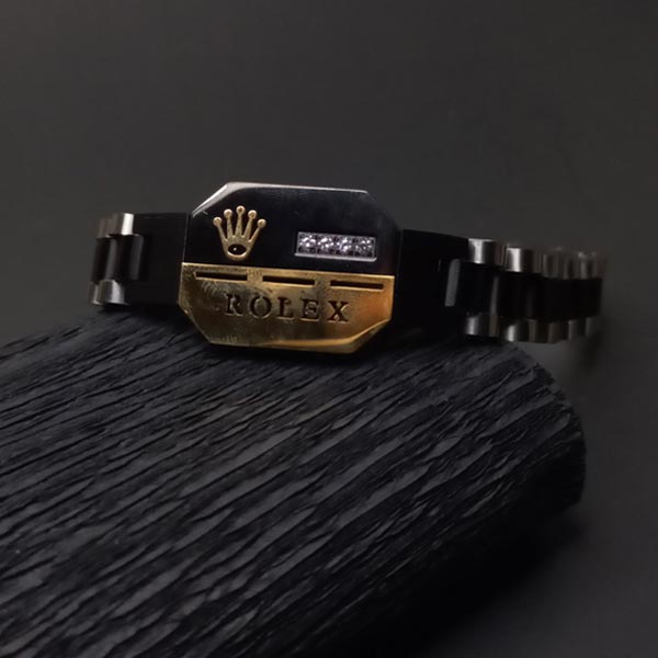 Crowned Elegance Bracelet: