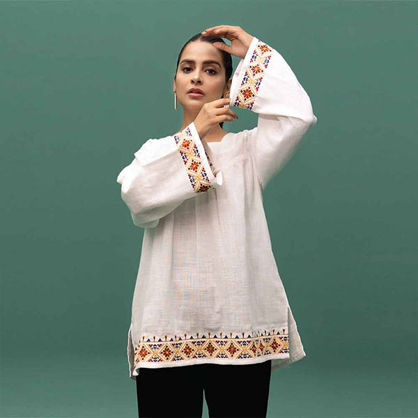 Vista White Embroidered Shirt Relaxed Comfort Fit (Women) Small, Medium, Large