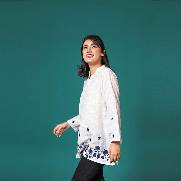 Seashell White Embroidered Shirt Relaxed Comfort Fit (Women) Small, Medium, Large