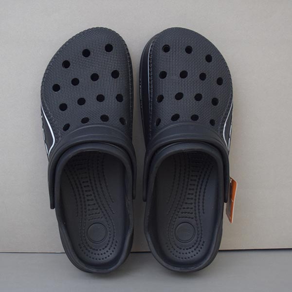 High Quality Summer Sandals Classic Outdoor Non-slip Slippers. Size (42/43)