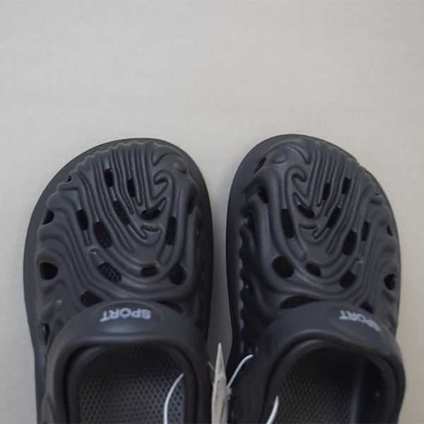 High Quality Black Wave Style Summer Sandals Classic Outdoor Non-slip Slippers. Size (44/45)
