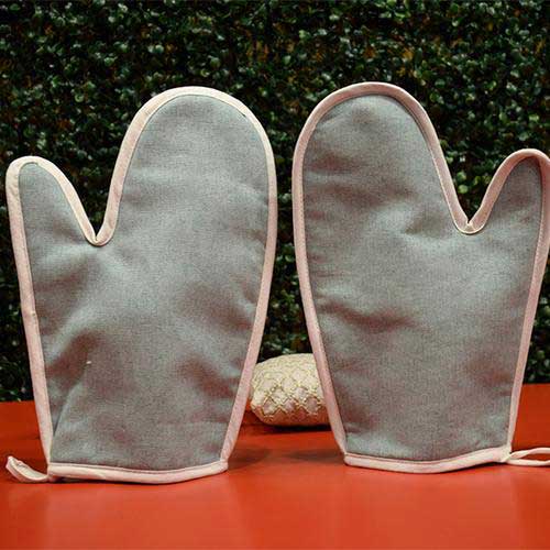Set of Two Kitchen Mitts ( Grey )