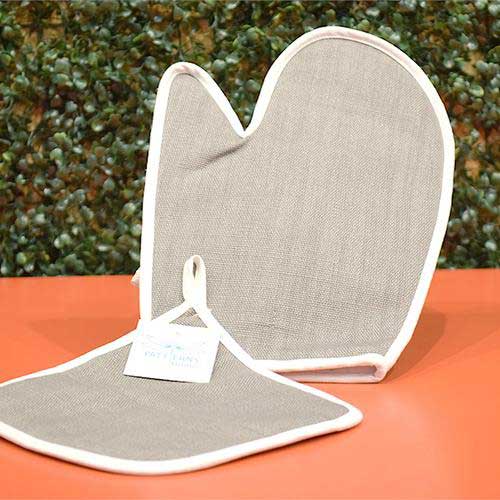Oven Mitts & Pot holder 2 Pieces Set ( Grey )