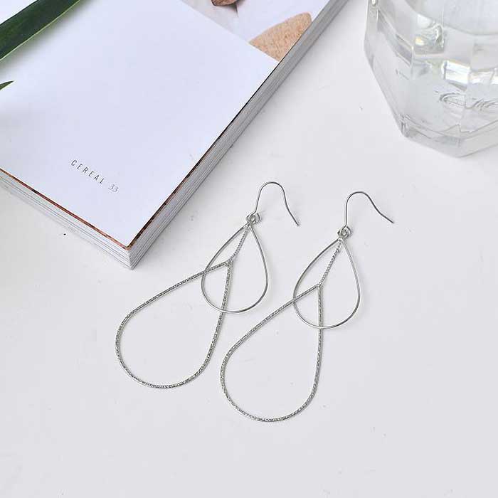 Nordic minimalist fashion water drops earrings