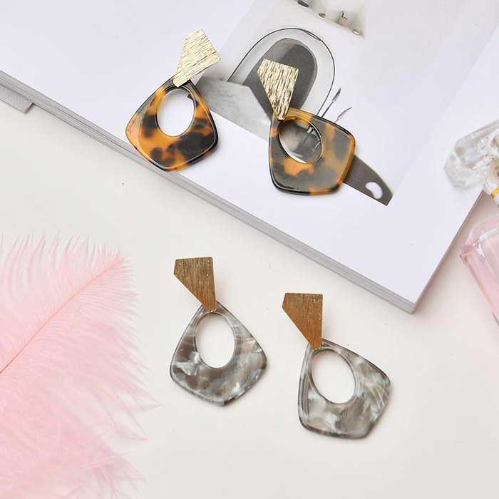 Nordic minimalist fashion seashell earrings
