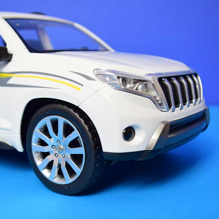 Four way simulation Toyota car