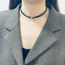 Black short circle necklace