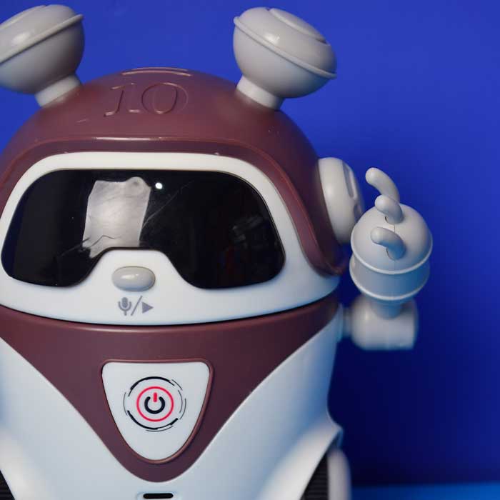 Voice interactive robot toy
