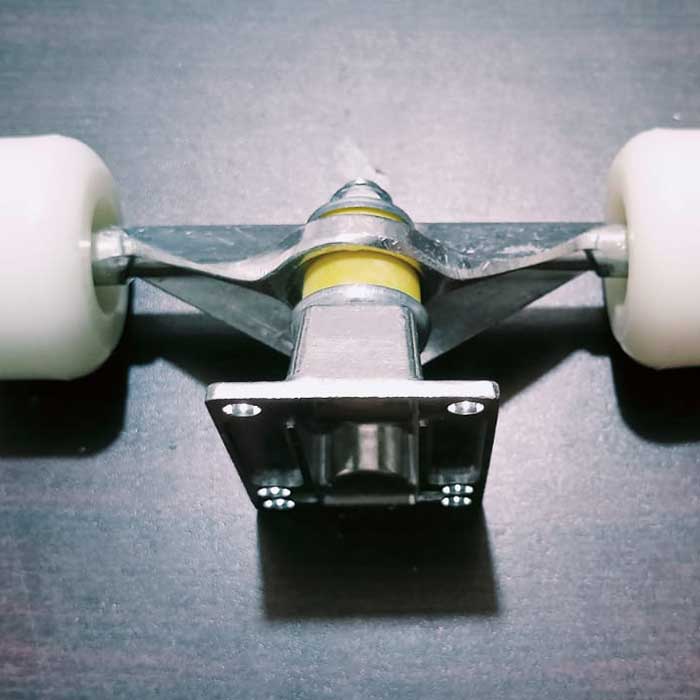 Professional Skateboard Trucks With Wheels (19X8CM) For Attaching Wheels- 1 Pair