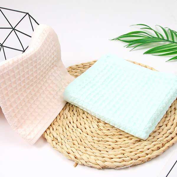 Honeycomb Plaid Towels Blue And Pink Color With High-Classic Designs And Comfortable Use
