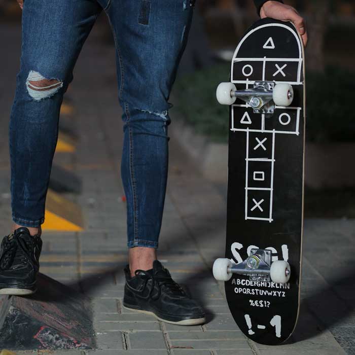 A to Z 31 inch Skateboard